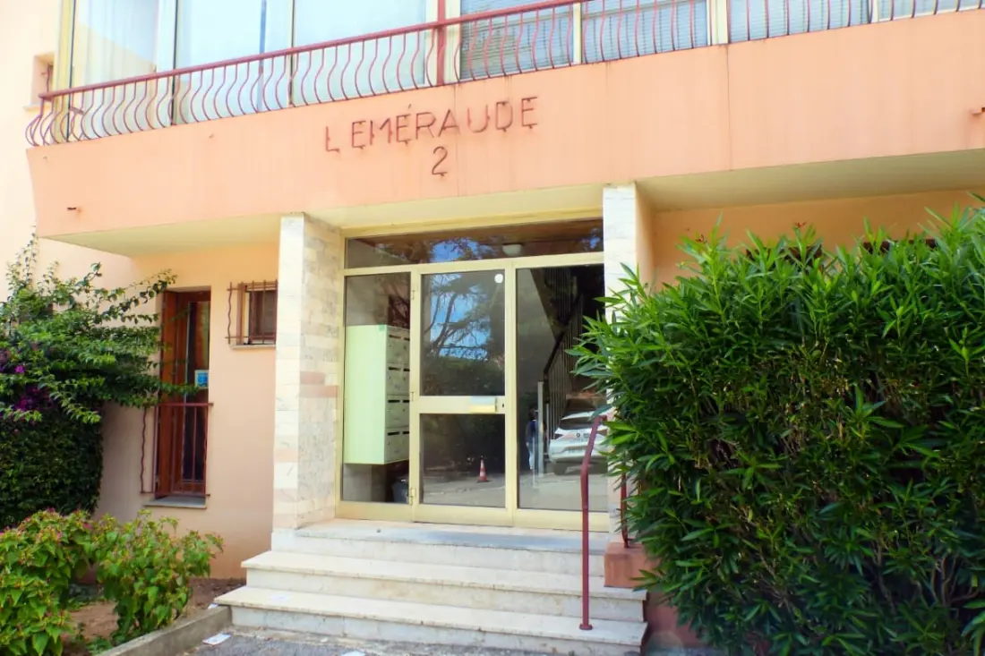 Appartement Spacieux Climatisé Proche Centre