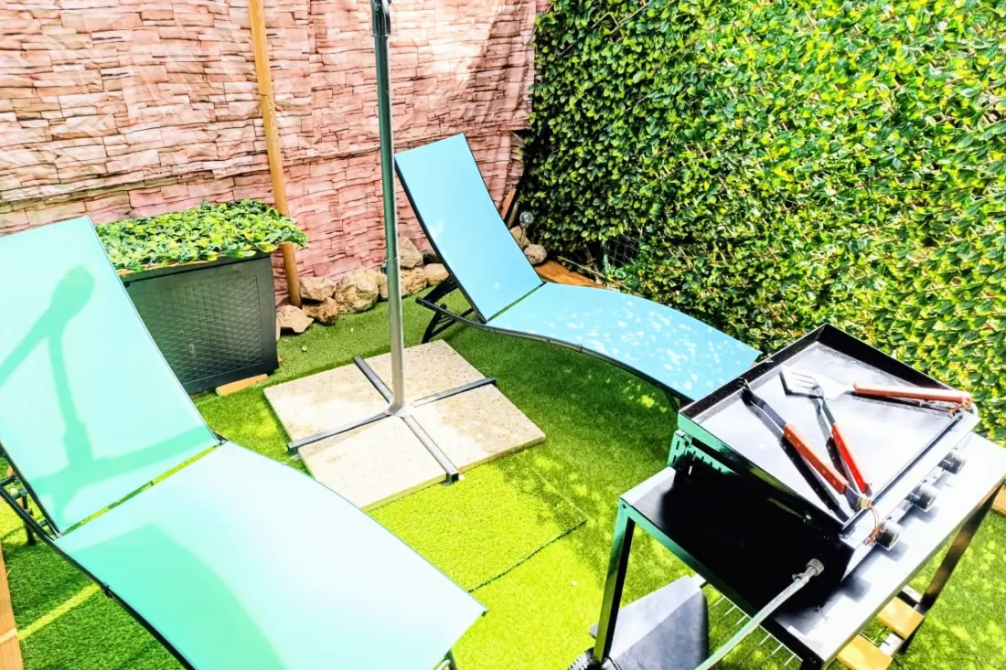 Studio Bien équipé Avec Terrasse à Sanary-sur-mer