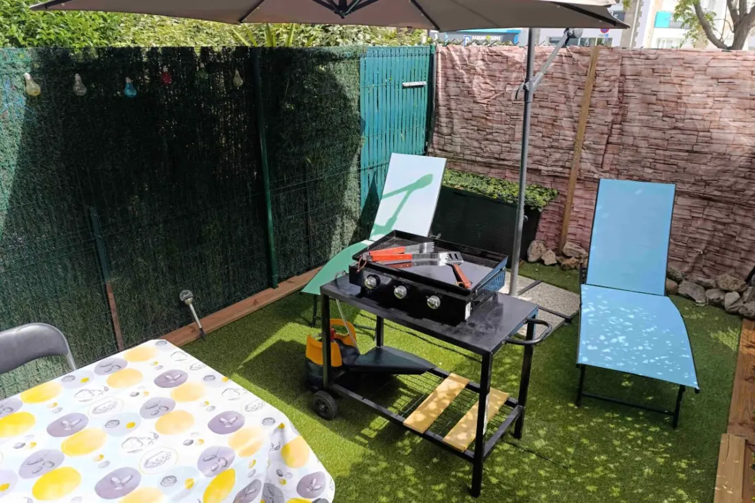 Studio Bien équipé Avec Terrasse à Sanary-sur-mer