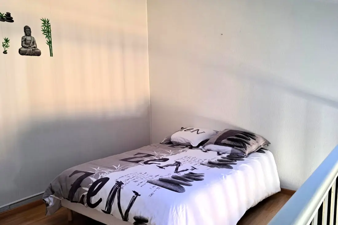 Studio Climatisé De 40 M² Avec Balcon Et Parking