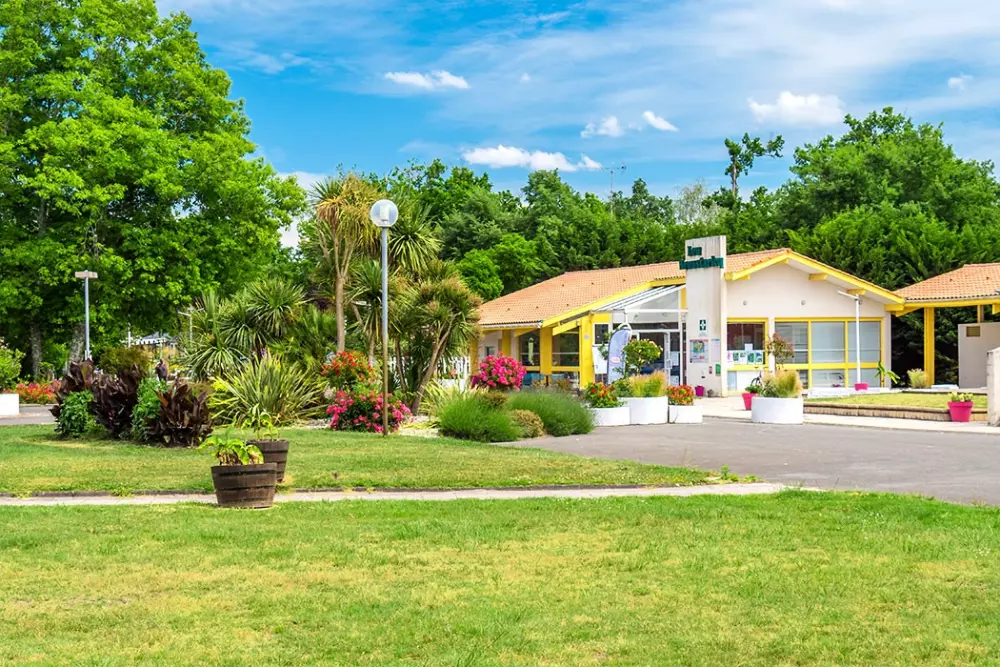 Camping Lou Broustaricq4 étoiles★★★★