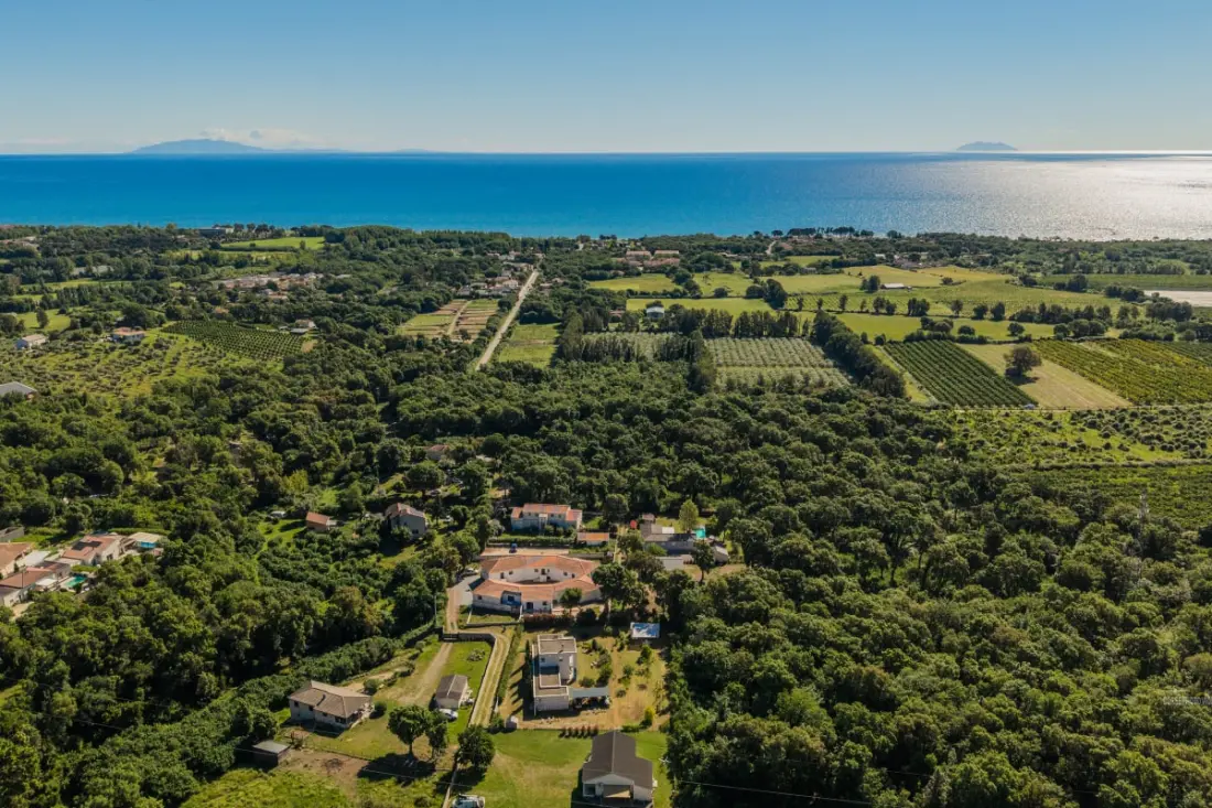 Villa Santa Mara Poggio, Villa Contemporaine Dans Un écrin De Verdure