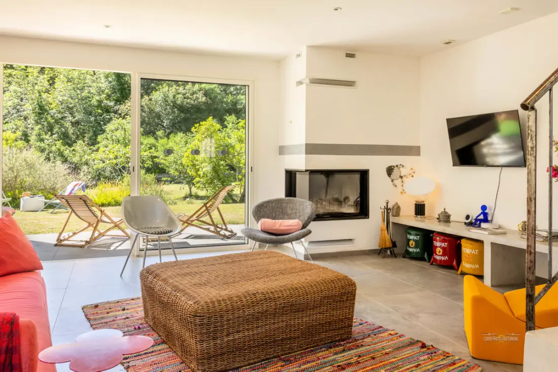 Villa Santa Mara Poggio, Villa Contemporaine Dans Un écrin De Verdure