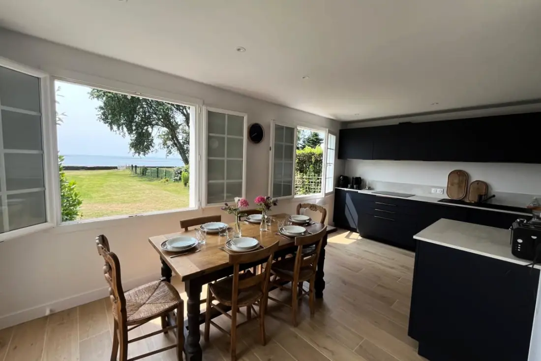 Maison Rénovée Avec Vue Sur La Mer