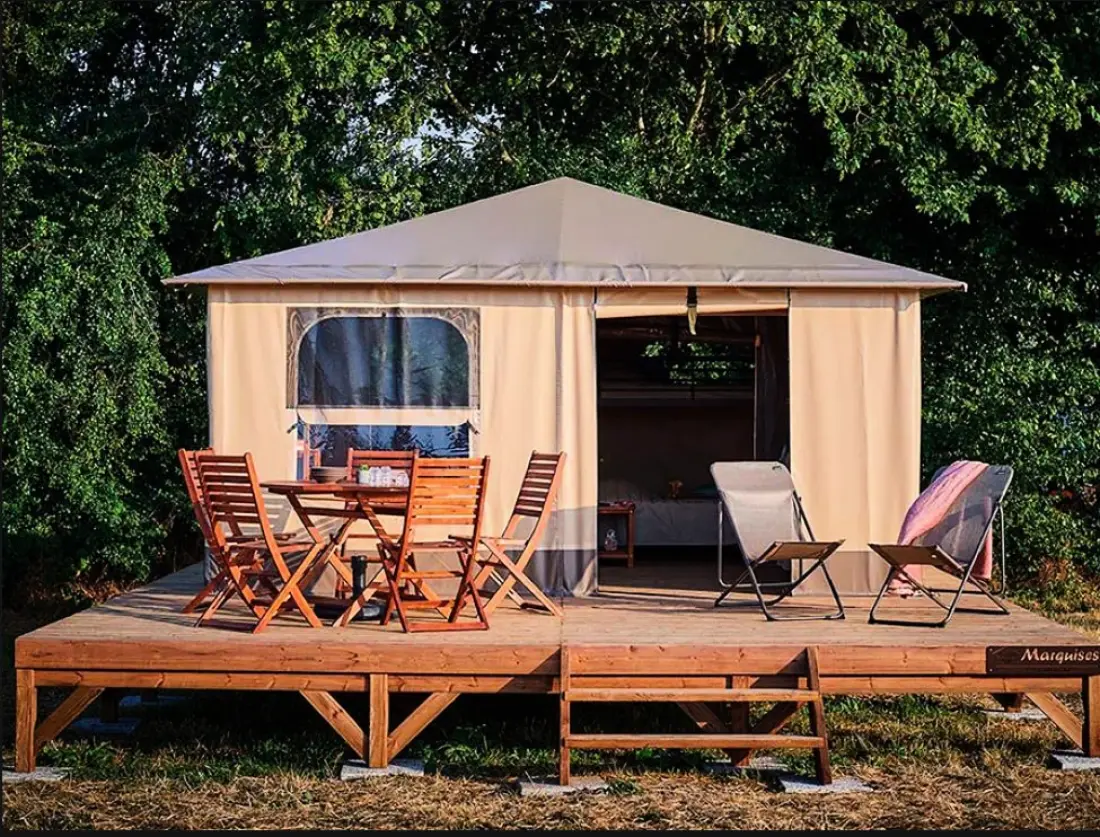 Camping Ushuaïa Villages Provence-Ventoux2 étoiles★★