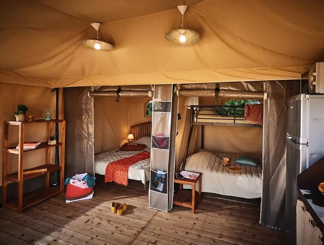 Camping Ushuaïa Villages Provence-Ventoux2 étoiles★★
