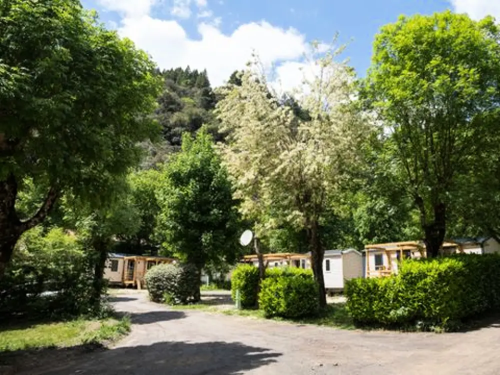 Camping Du Château De L'Hom  4 étoiles★★★★