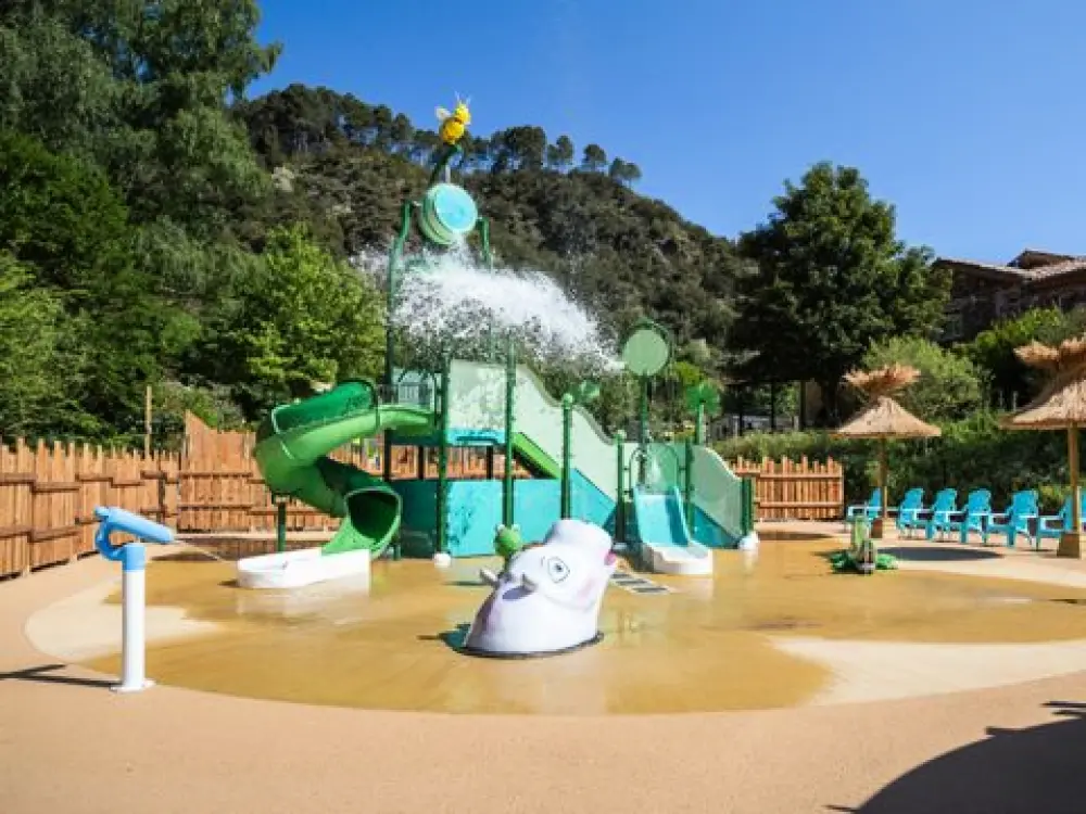 Camping Du Château De L'Hom  4 étoiles★★★★