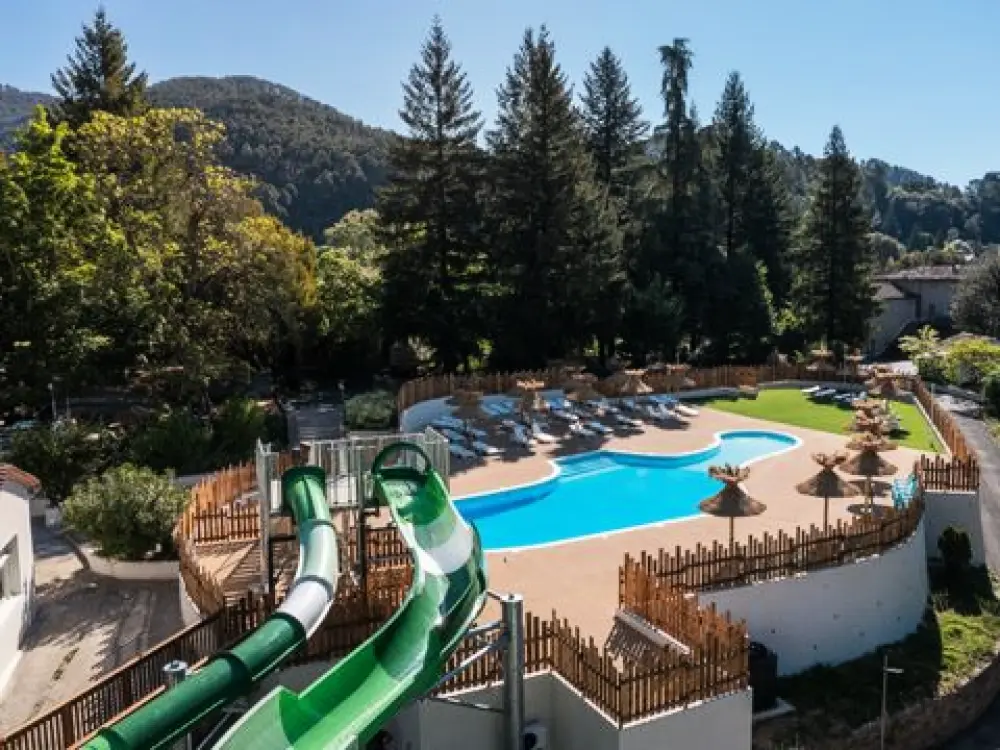 Camping Du Château De L'Hom  4 étoiles★★★★