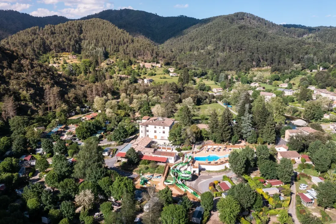 Camping maeva Escapades du Château de l'Hom 4 étoiles★★★★