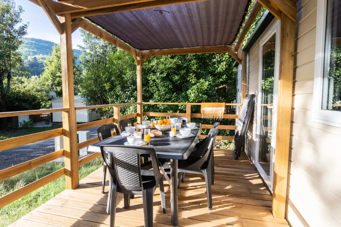 Camping maeva Escapades du Château de l'Hom 4 étoiles★★★★
