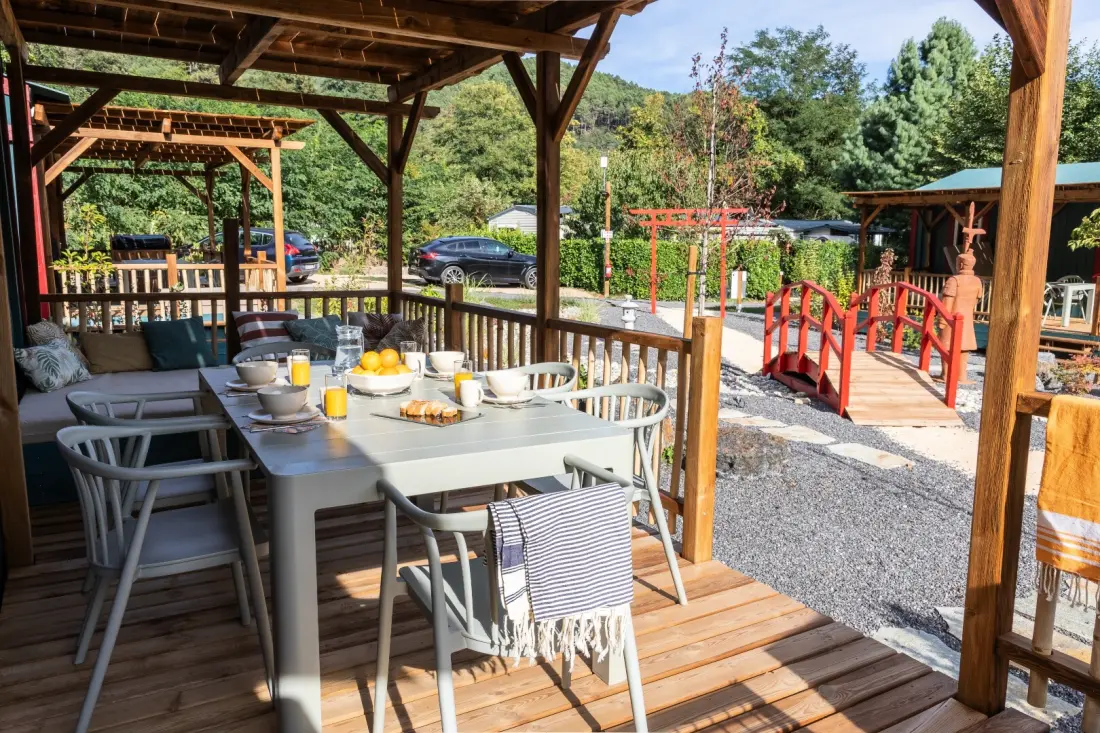 Camping maeva Escapades du Château de l'Hom 4 étoiles★★★★