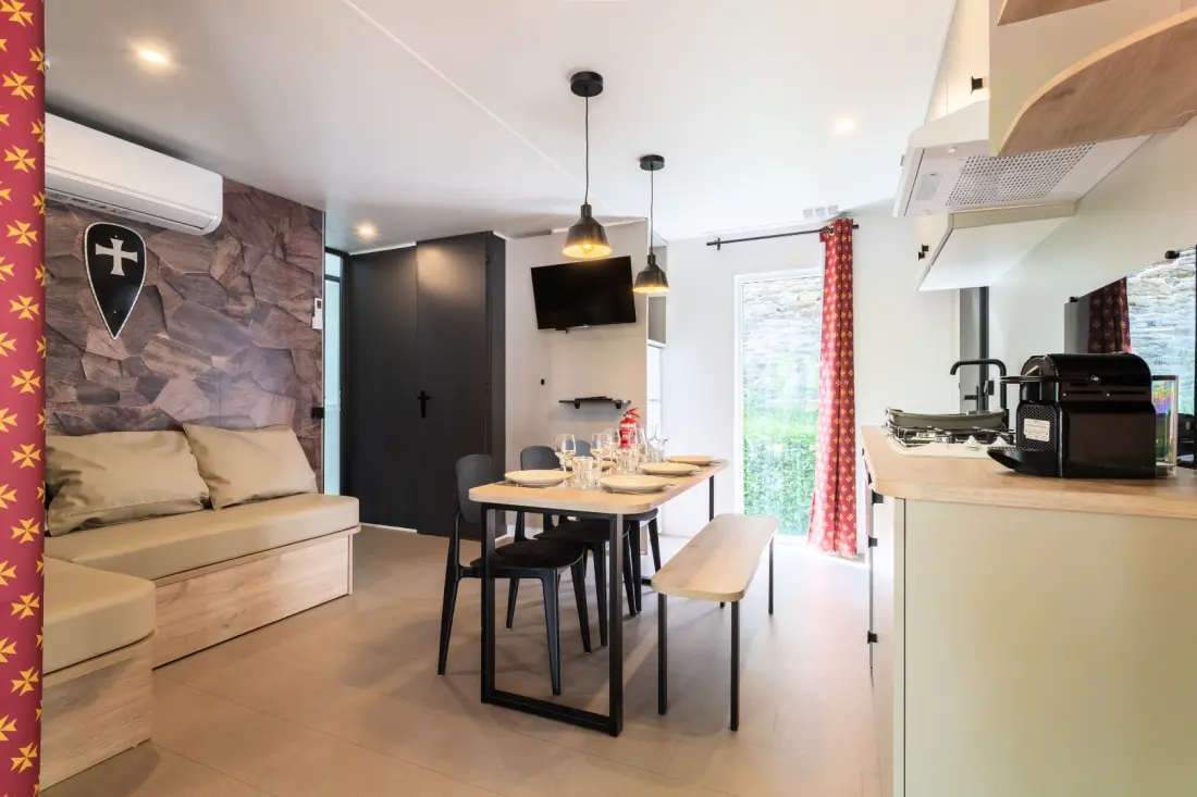 Camping maeva Escapades du Château de l'Hom 4 étoiles★★★★