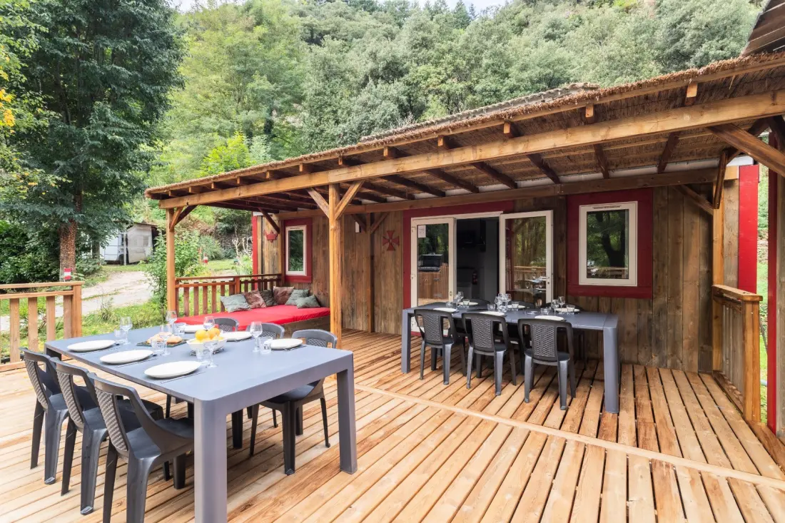 Camping maeva Escapades du Château de l'Hom 4 étoiles★★★★