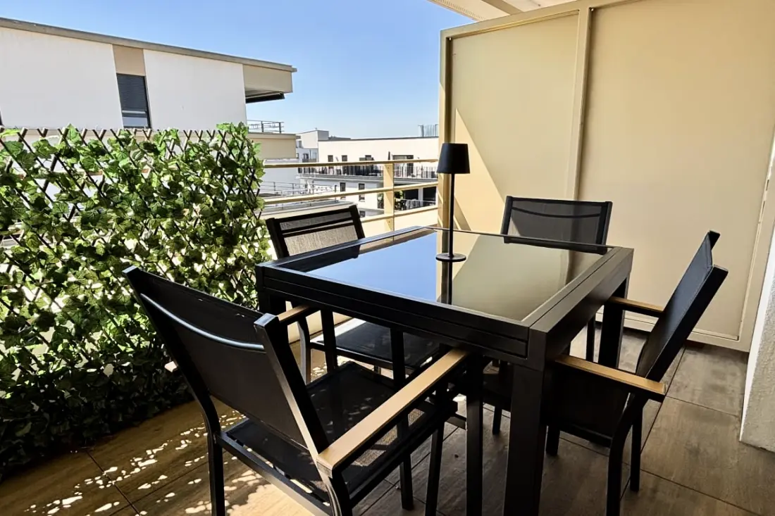 Studio Avec Terrasse Au 6ème étage – Schiltigheim
