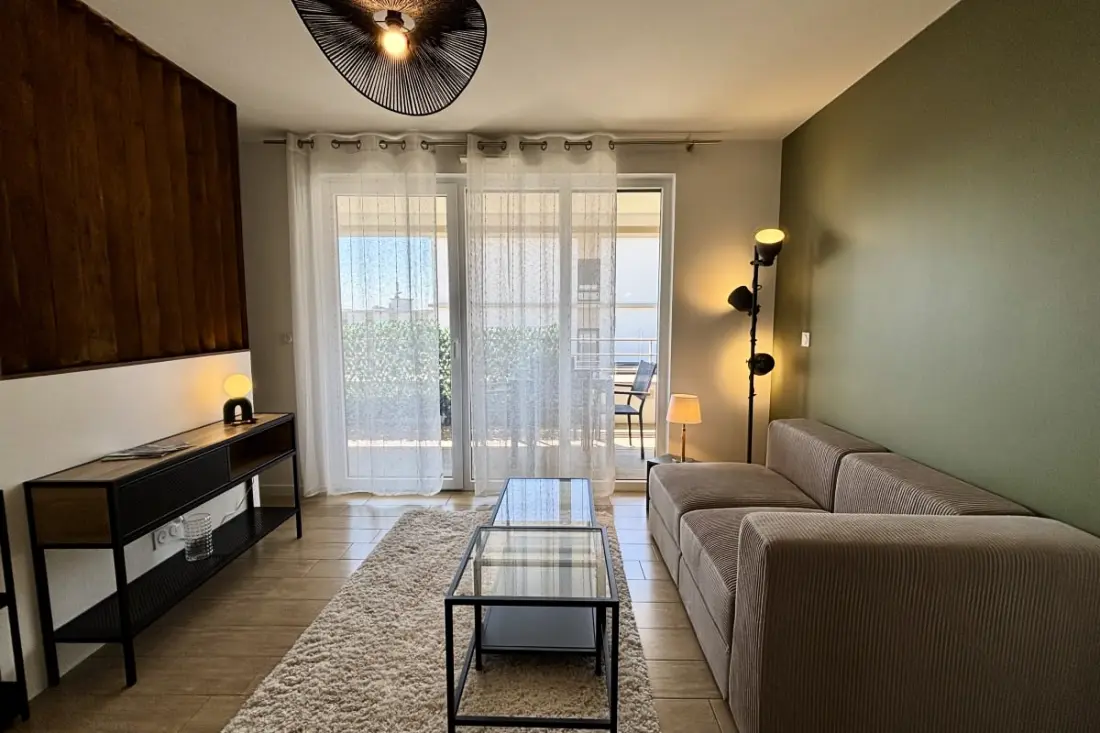 Studio Avec Terrasse Au 6ème étage – Schiltigheim