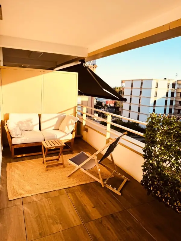 Studio Avec Terrasse Au 6ème étage – Schiltigheim