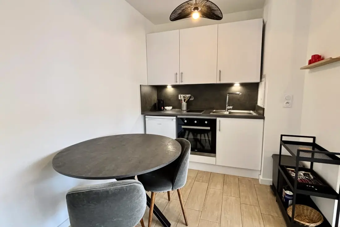 Studio Avec Terrasse Au 6ème étage – Schiltigheim