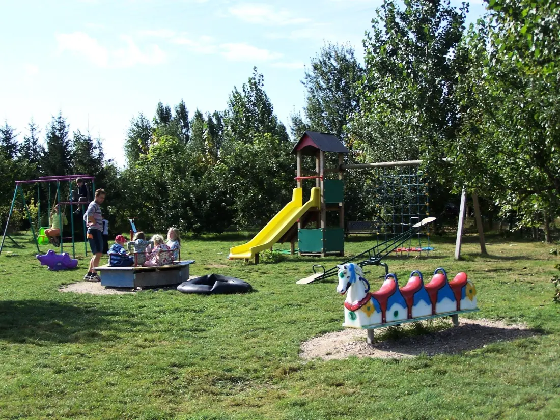 Camping Ferme Pédagogique de Prunay 4 étoiles★★★★