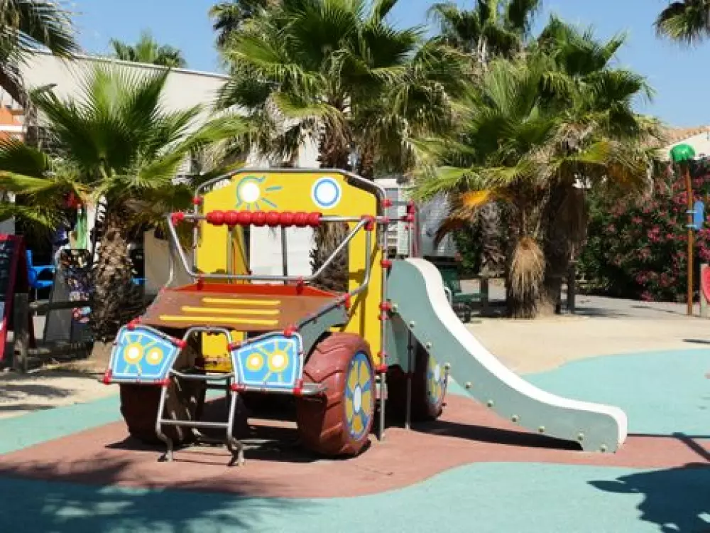 Camping Bleu Marine   4 étoiles★★★★