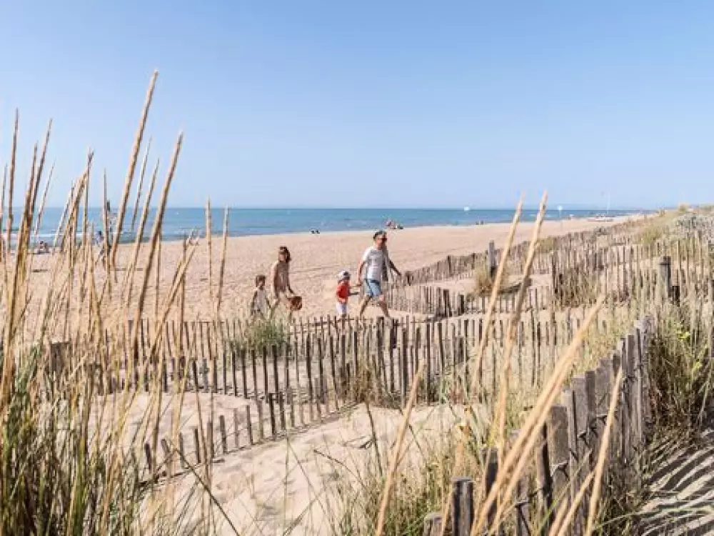 Camping Bleu Marine   4 étoiles★★★★