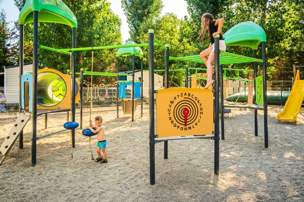 Camping Le Clos Virgile 4 étoiles★★★★