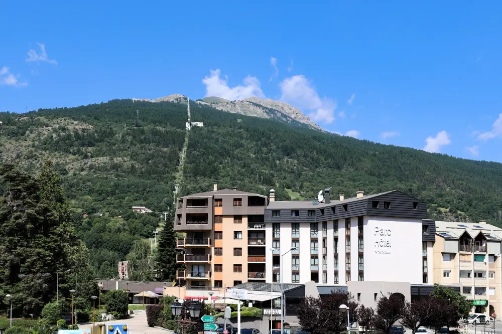 SOWELL HÔTELS Le Parc & SPA4 étoiles★★★★