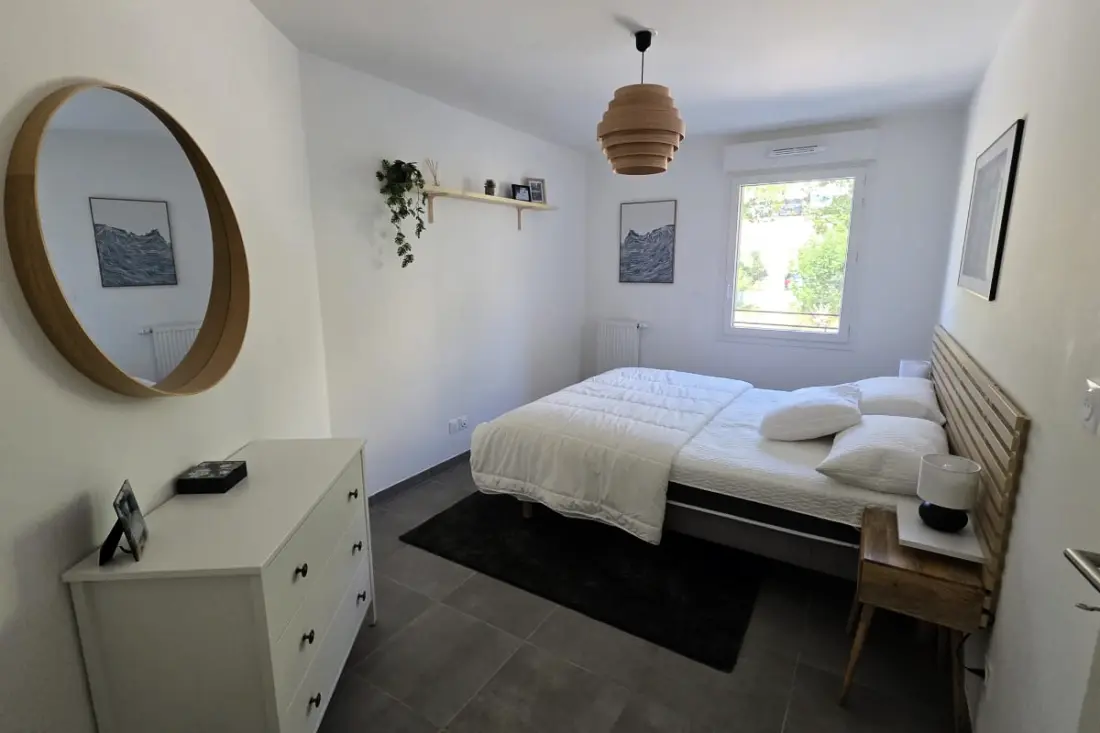Appart Moderne Avec Balcon Et Garage à Briançon