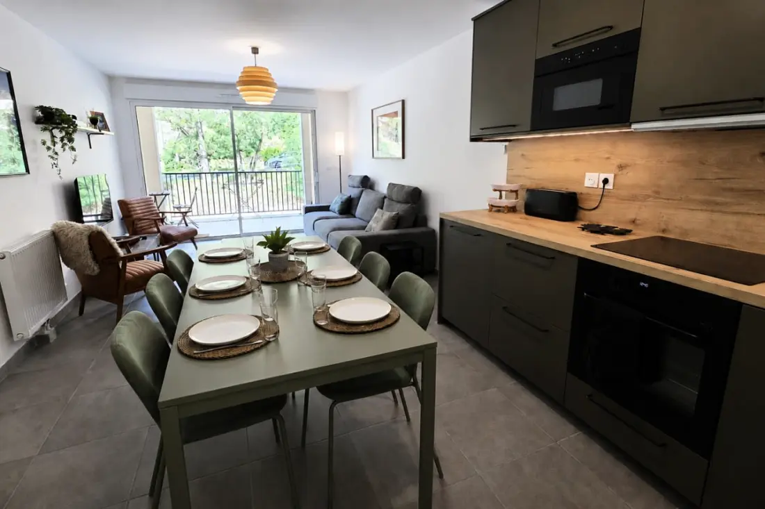 Appart Moderne Avec Balcon Et Garage à Briançon