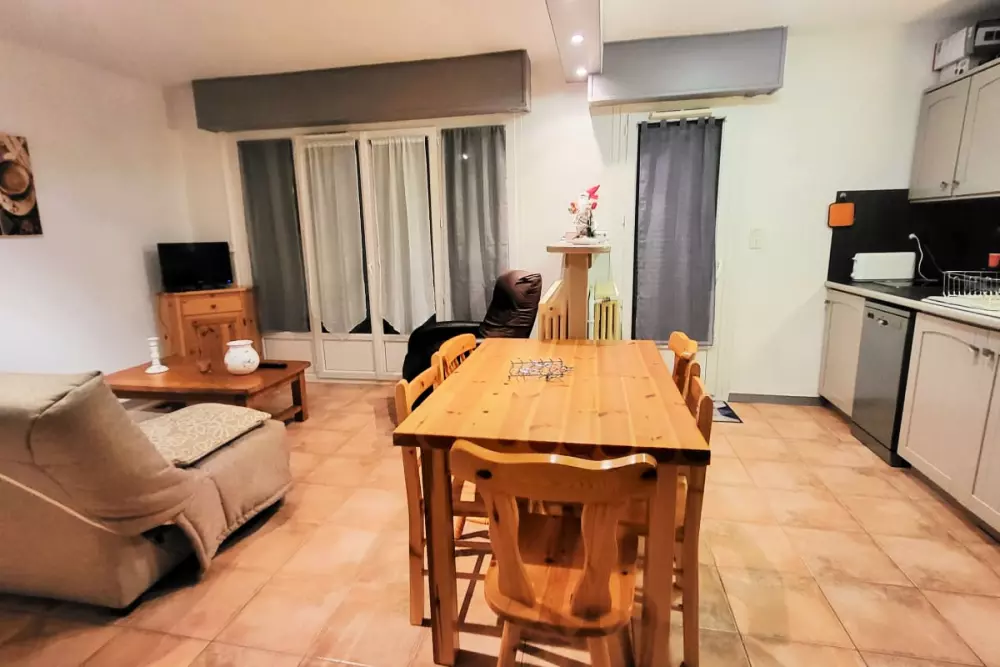 Au Pied Des Pistes : Apt Spacieux Pour 6 Personnes