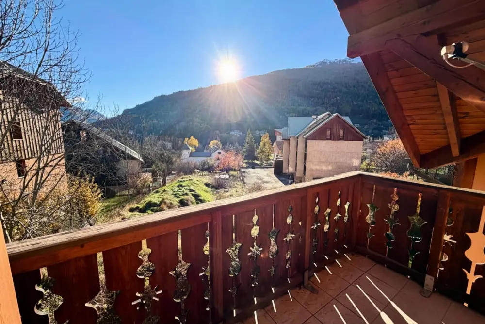 Chalet Charmant Et Lumineux à Briançon