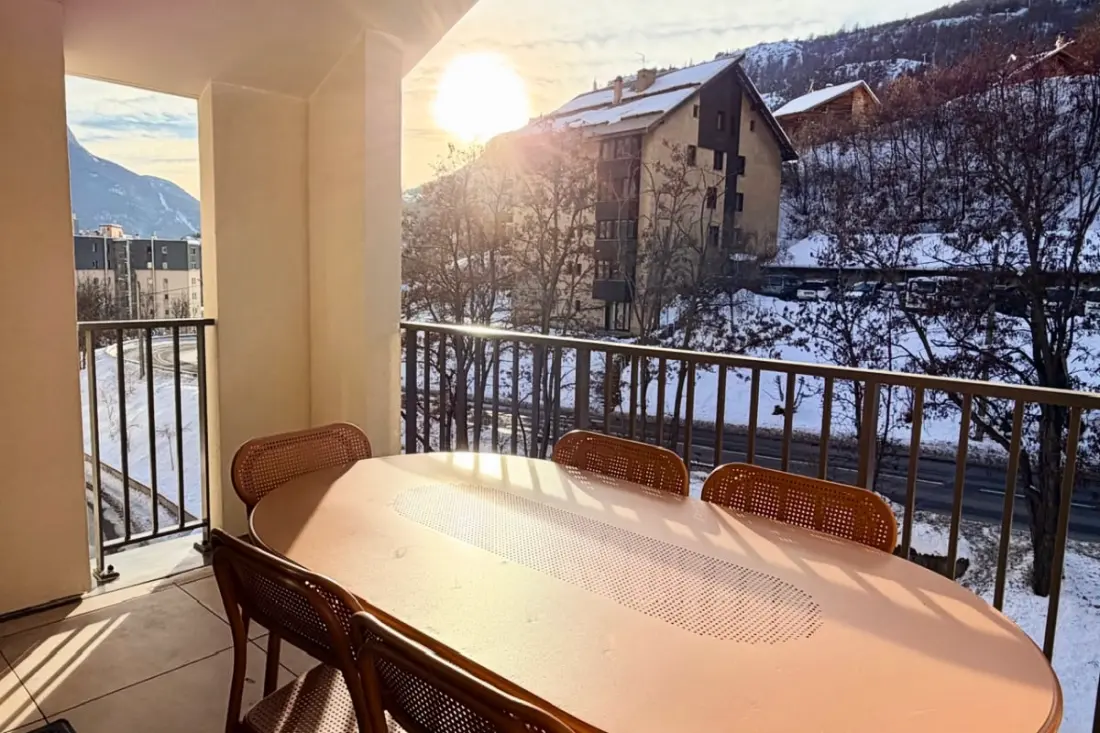 Appartement Neuf Avec Vue Sur Les Montagnes