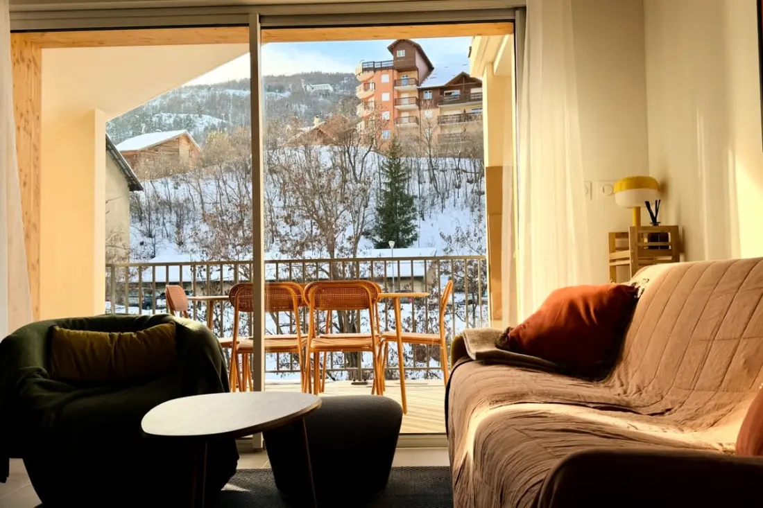 Appartement Neuf Avec Vue Sur Les Montagnes
