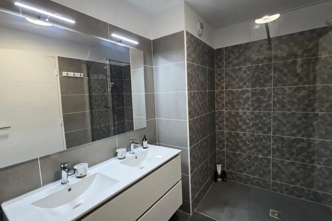 Appartement Neuf Lumineux Avec Terrasse Plein Sud