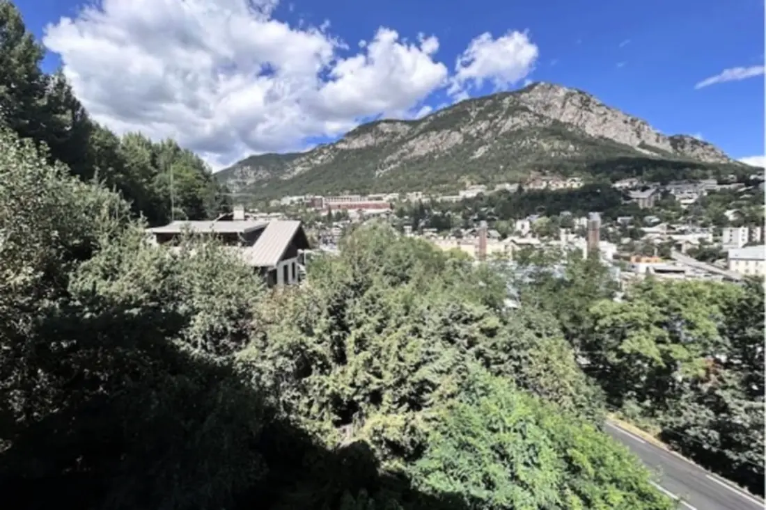 Appartement Spacieux à Briançon Pour 10 Personnes