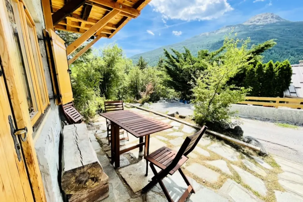 Gîte Studio Avec Terrasse Proche De La Ville !