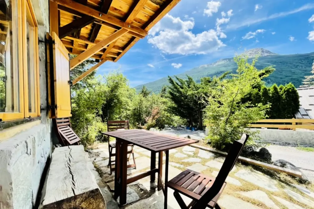 Gîte Studio Avec Terrasse Proche De La Ville !
