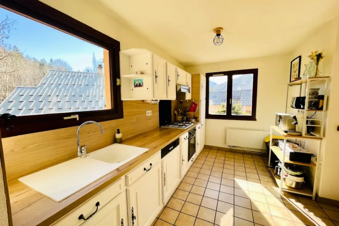 Jolie Maison F4 Avec Loggia à Briançon