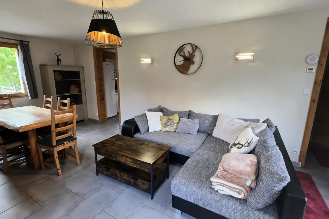 Maison De 83 M² Située à Cervières