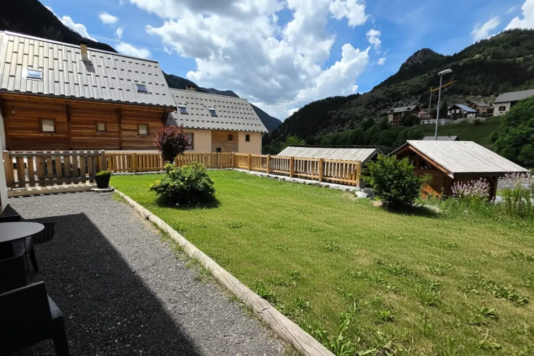 Maison De 83 M² Située à Cervières