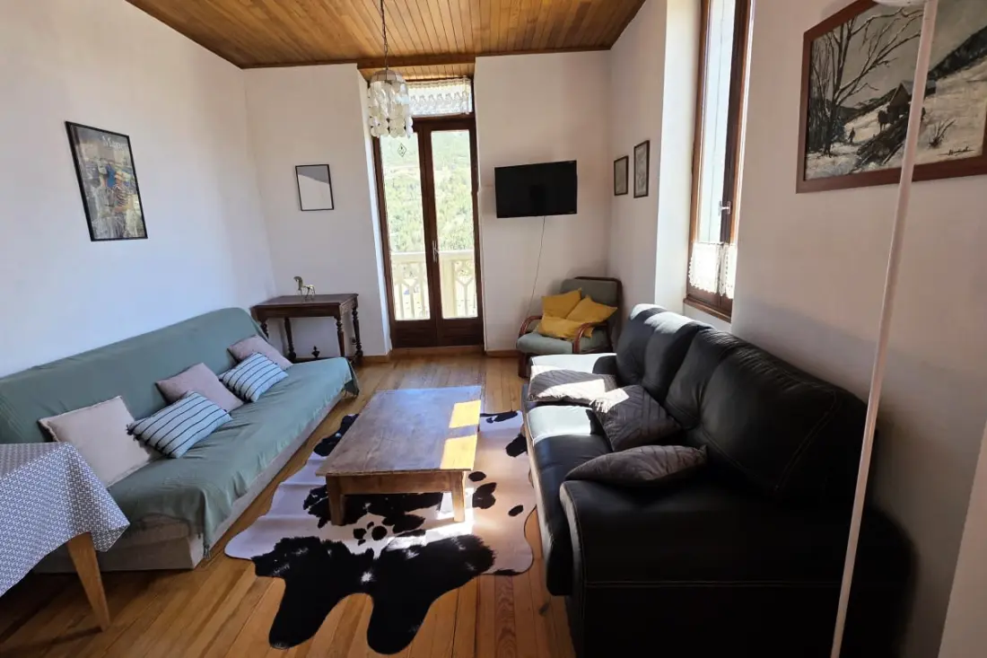 Spacieux 90 M² à Briançon Avec Balcon &amp; Parking