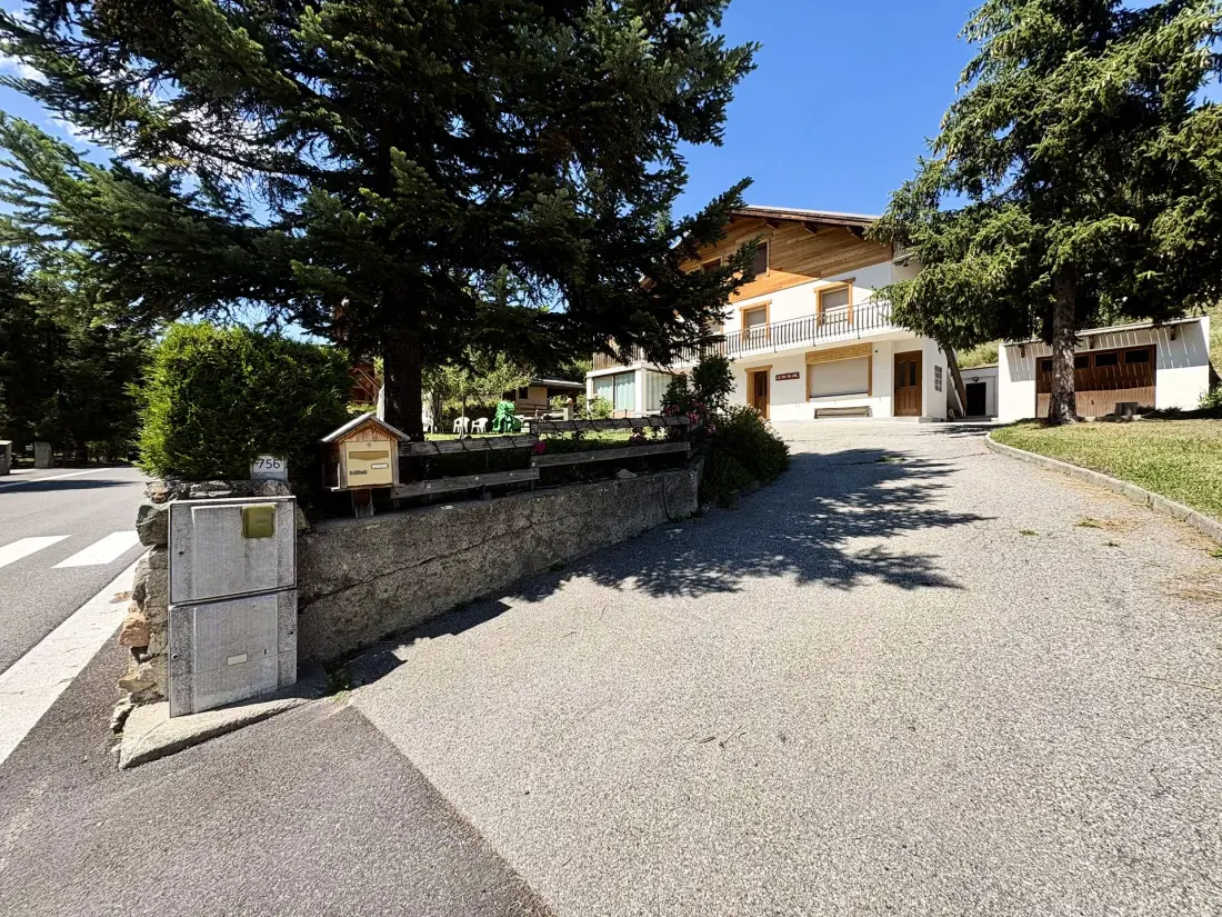 Résidence Appt Dans Maison 756 Rue De La Guisane 1