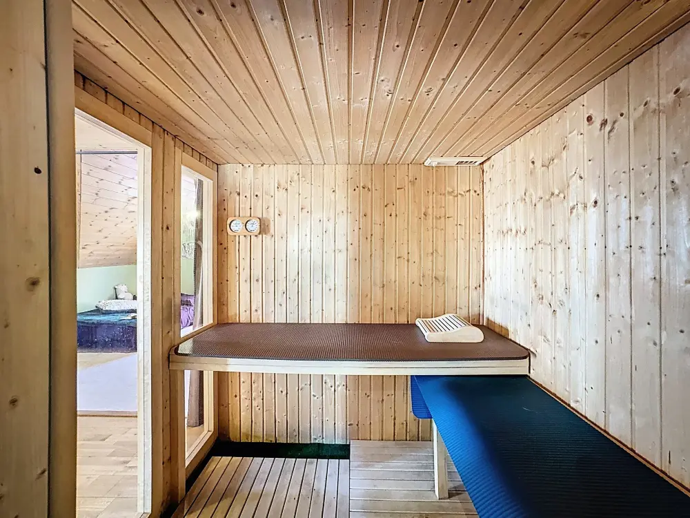 Chalet Tennis35