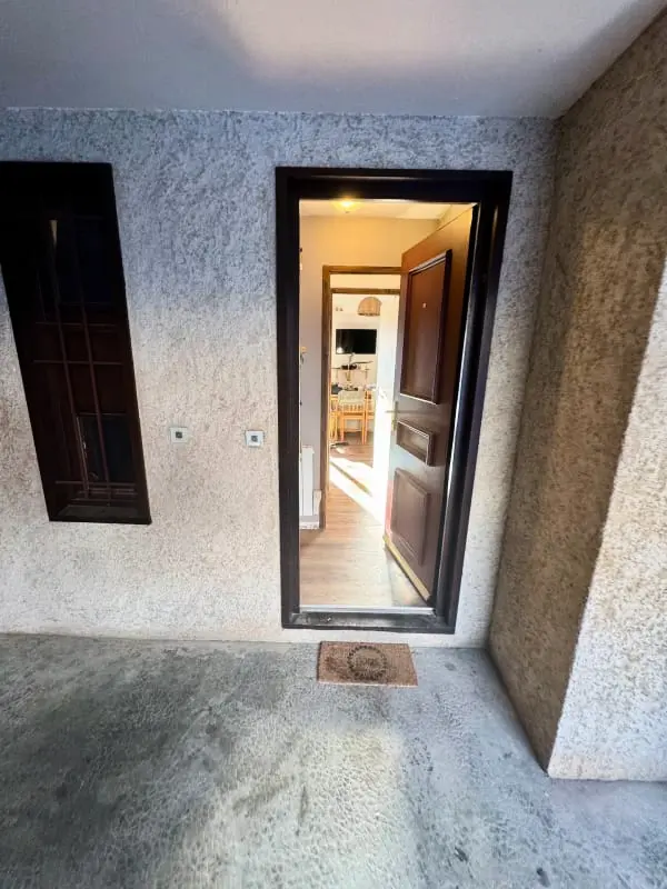 Charmant Appartement Avec Jardin Et Parking Privé