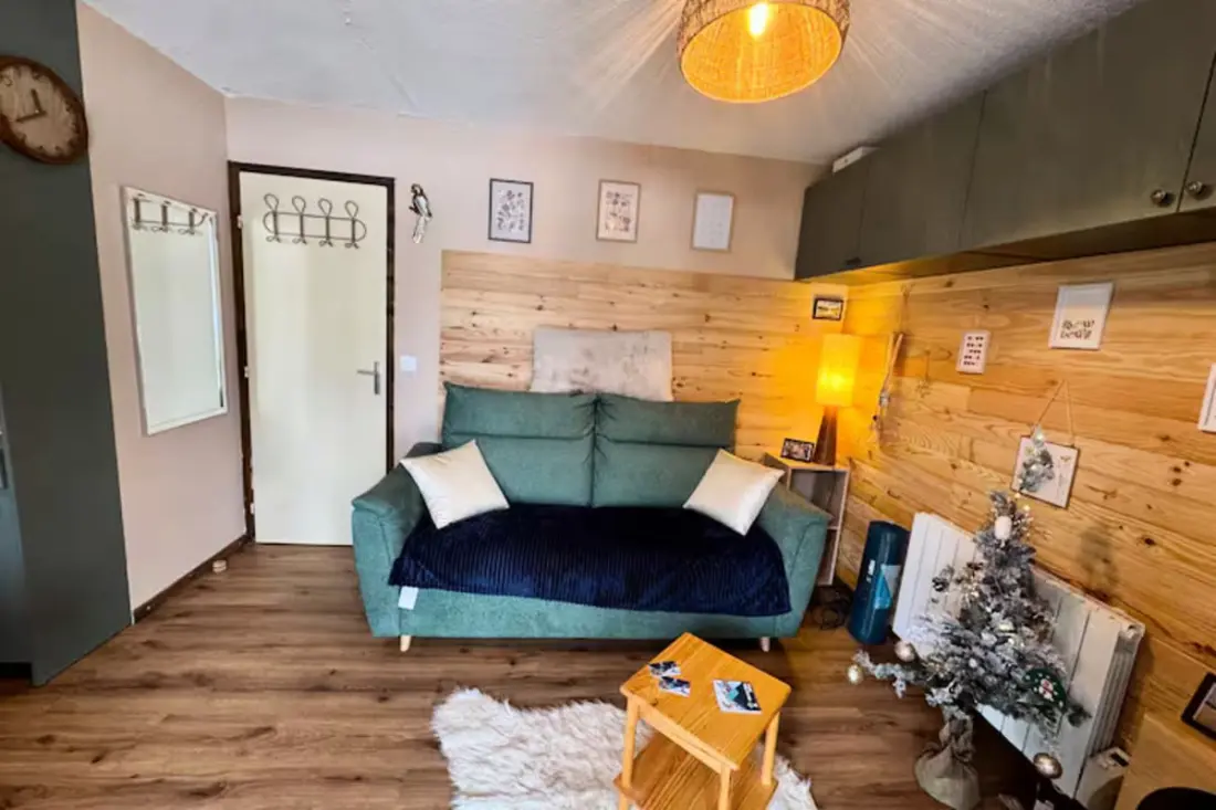 Charmant Appartement Avec Jardin Et Parking Privé
