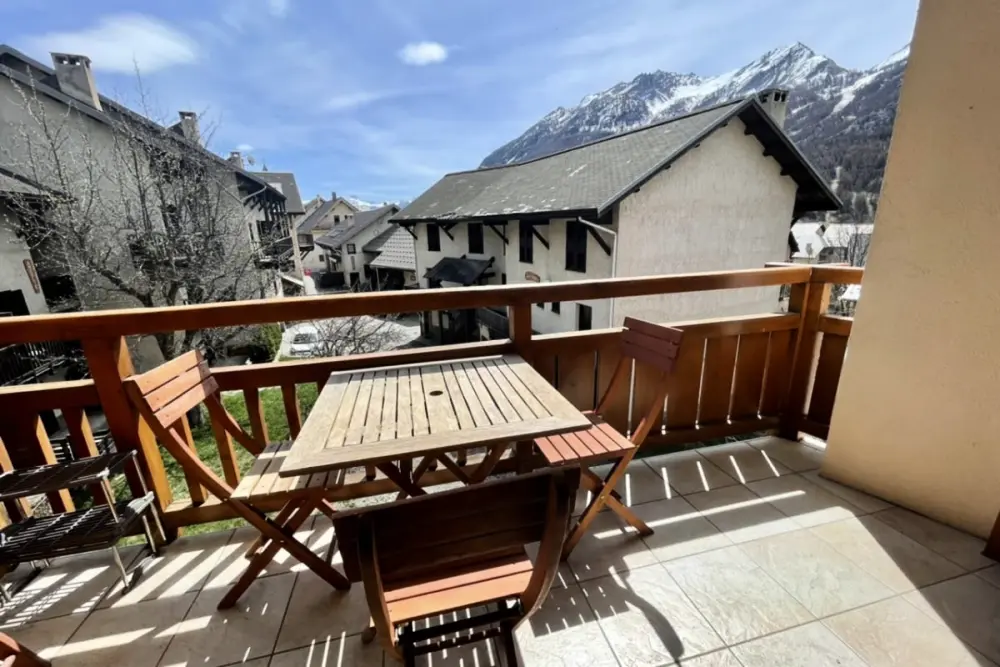 Balcon & Calme Face Aux Cimes
