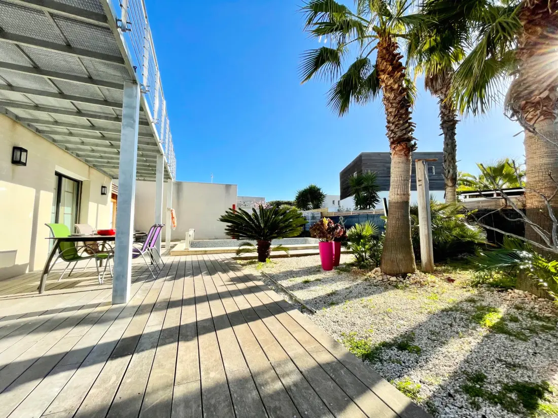 Maison de Vacances Sete 325