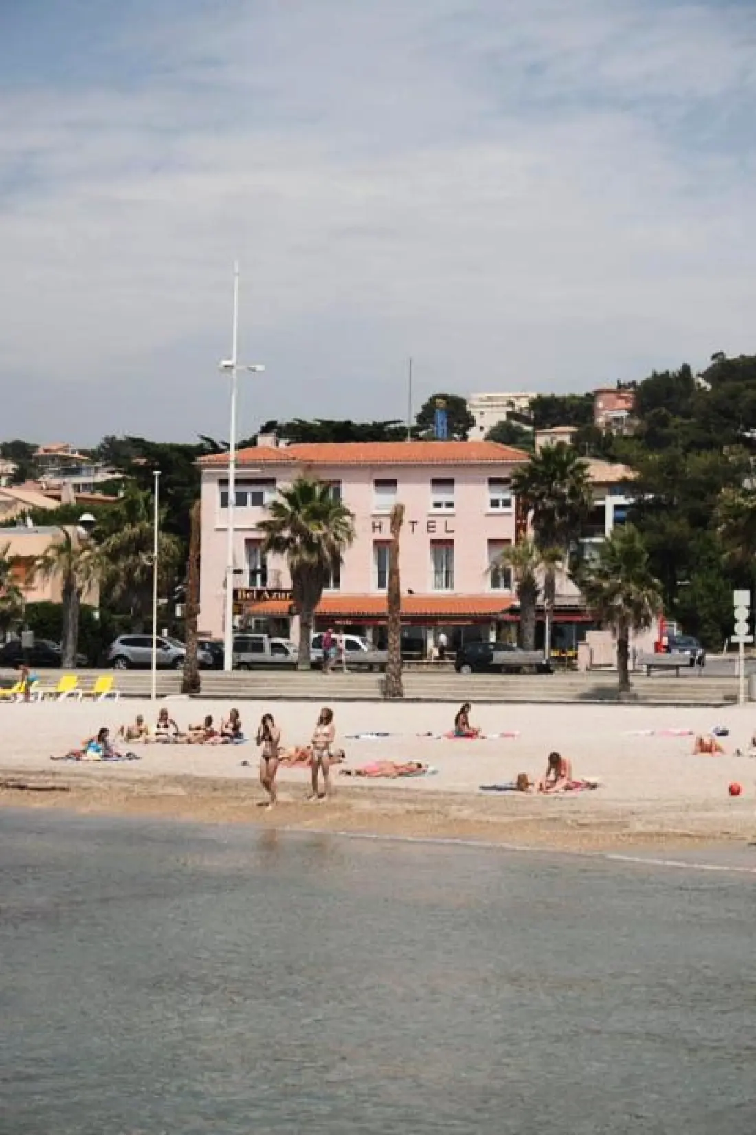 Adonis Six-Fours - Hôtel Le Bel Azur 2 étoiles★★
