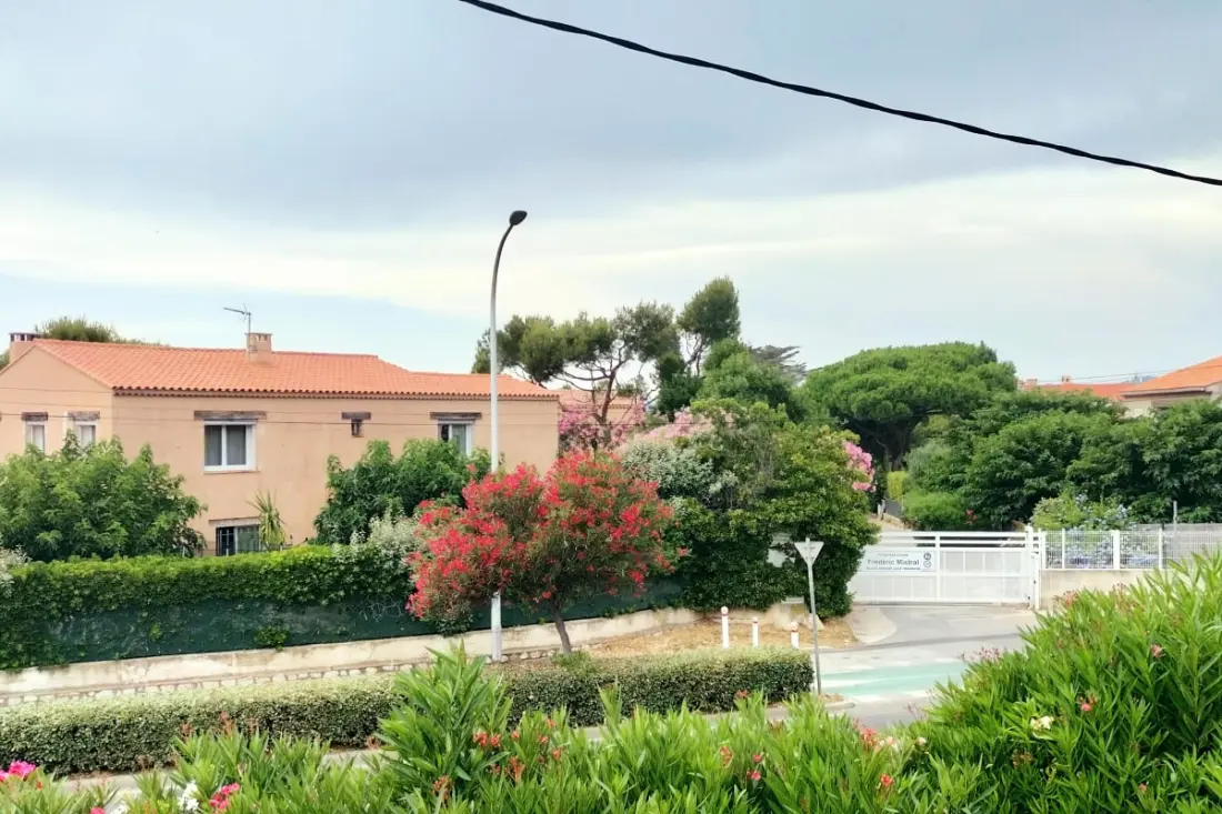 Proche Plage Avec Clim Et Parking