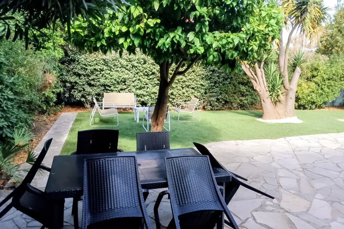 Maison Lumineuse Avec Terrasse Et Jardin